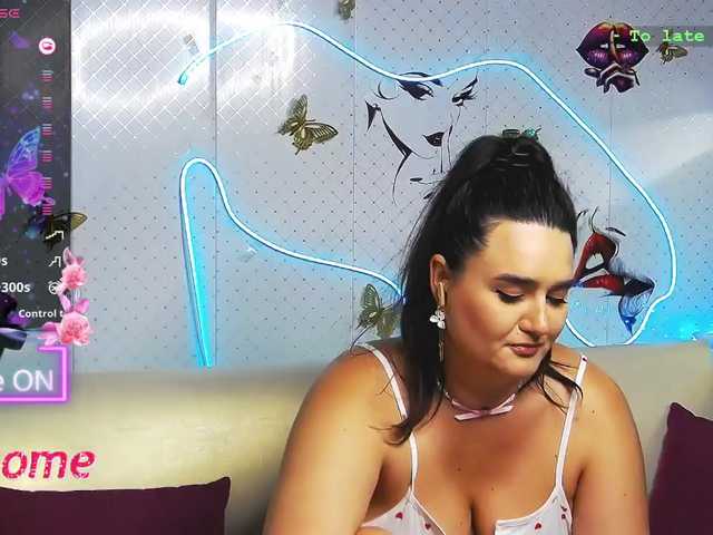 WickedButShy live webcam show