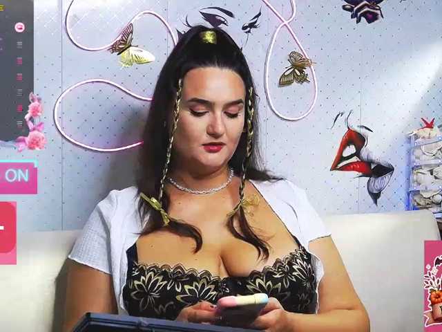 WickedButShy live cam on BongaCams