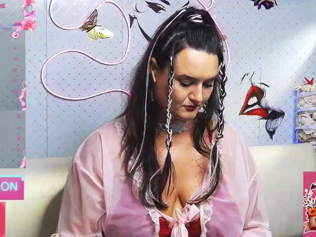 WickedButShy live cam on BongaCams