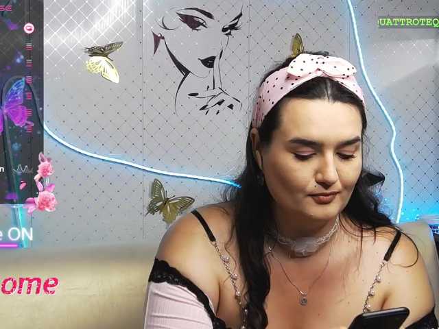 WickedButShy live cam on BongaCams