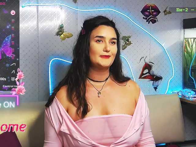 WickedButShy live cam on BongaCams