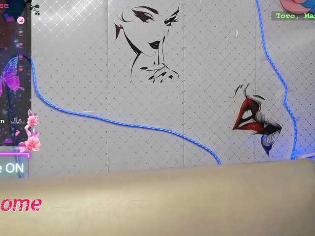 WickedButShy live cam on BongaCams