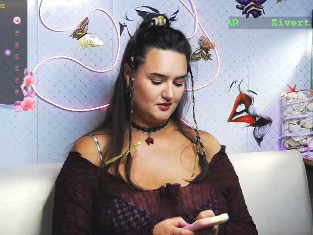 WickedButShy live cam on BongaCams