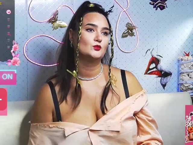 WickedButShy, en directo ahora en BongaCams
