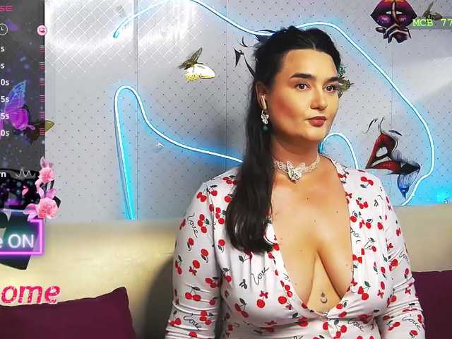 Lina_ live webcam show