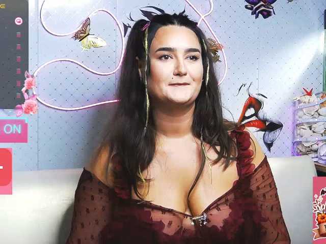 WickedButShy live cam on BongaCams