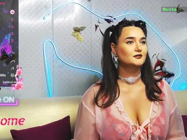 WickedButShy live cam on BongaCams