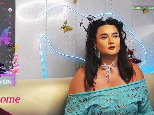 WickedButShy live cam on BongaCams