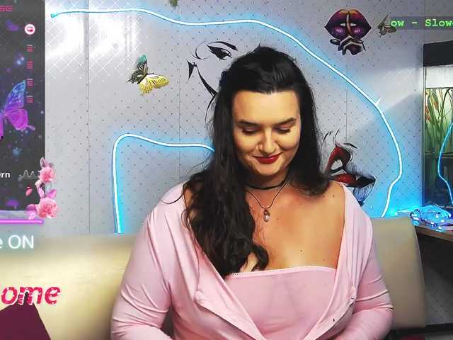 WickedButShy live cam on BongaCams