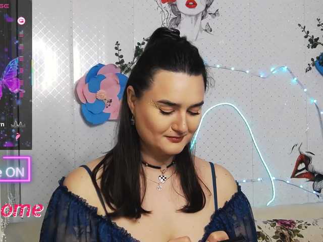 WickedButShy's BongaCams show and profile