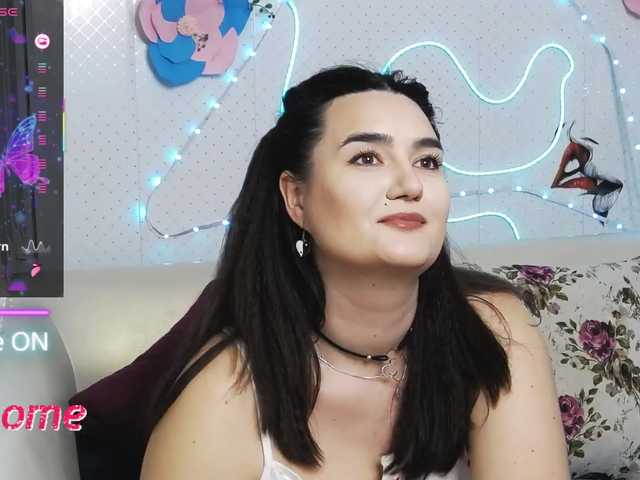 WickedButShy's BongaCams show and profile