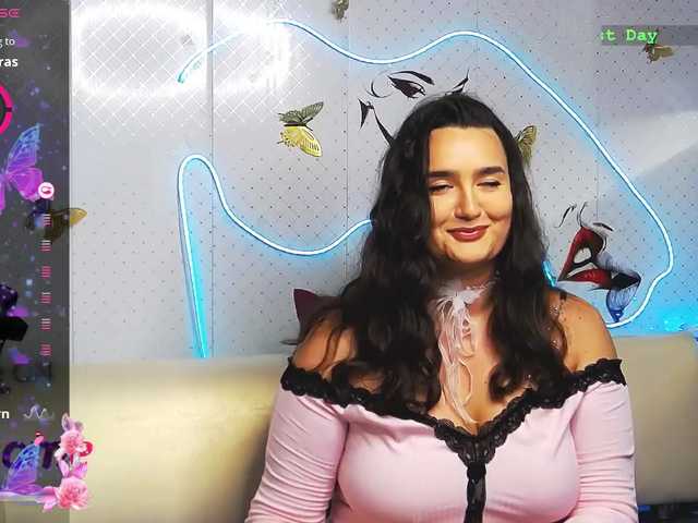 WickedButShy live cam on BongaCams