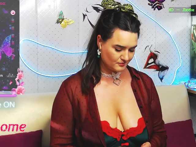 WickedButShy live cam on BongaCams
