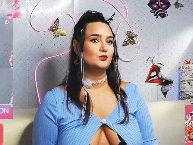 WickedButShy live cam on BongaCams