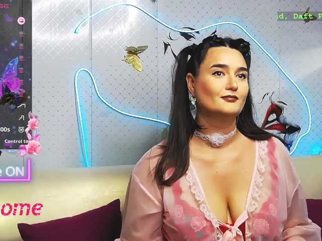 WickedButShy live cam on BongaCams