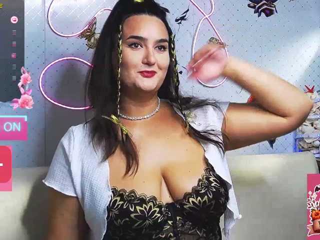 WickedButShy live cam on BongaCams
