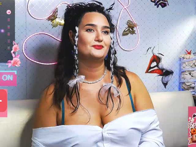 WickedButShy live cam on BongaCams