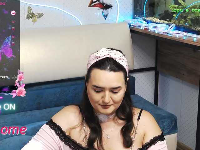 WickedButShy live cam on BongaCams