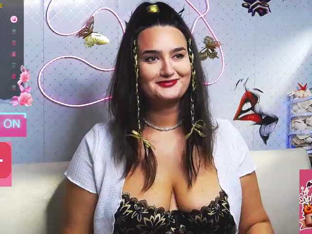 WickedButShy, live now on BongaCams