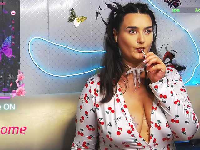 WickedButShy live cam on BongaCams