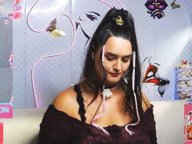 WickedButShy live cam on BongaCams