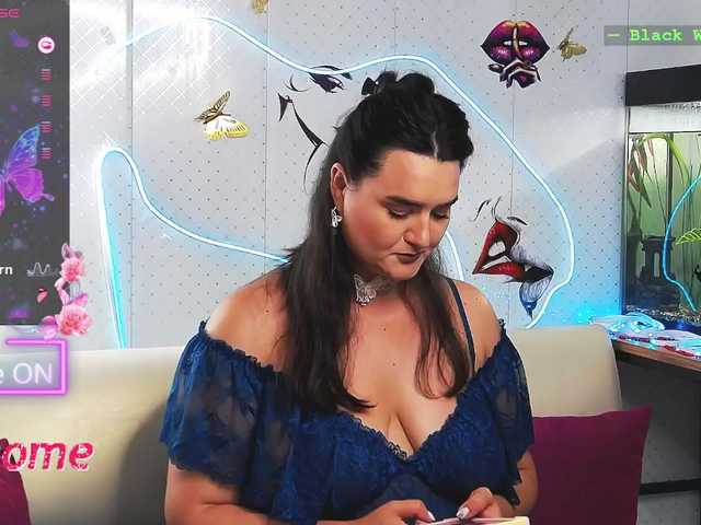 WickedButShy live webcam show