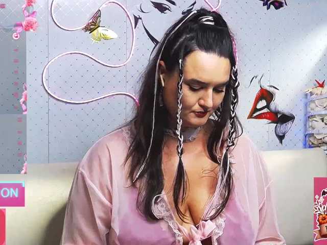 WickedButShy live cam on BongaCams