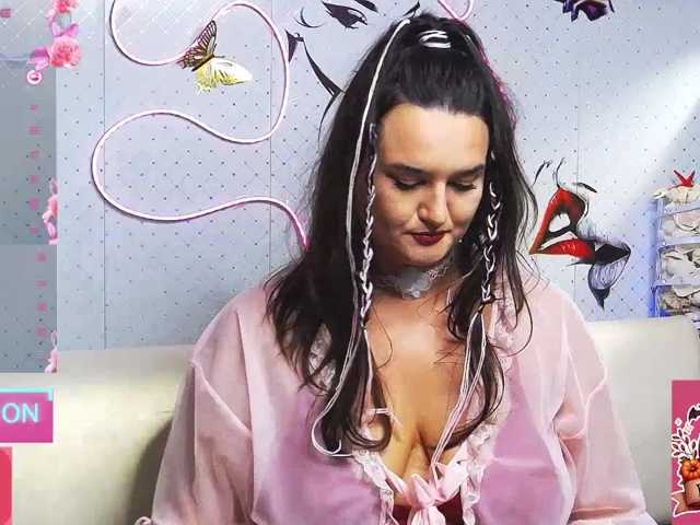 WickedButShy live cam on BongaCams