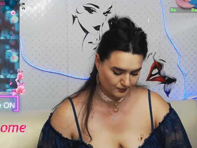 WickedButShy live cam on BongaCams