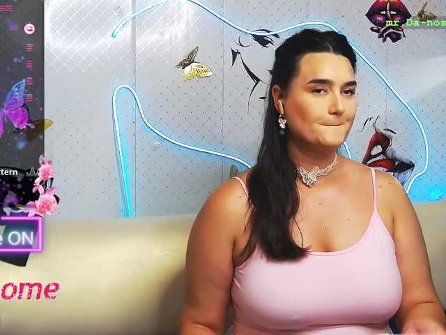 WickedButShy live webcam show