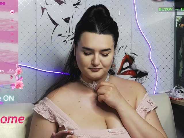 WickedButShy live cam on BongaCams