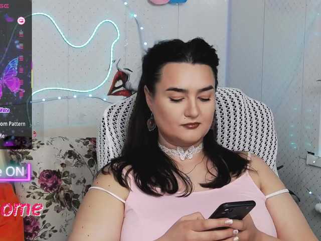 WickedButShy's BongaCams show and profile