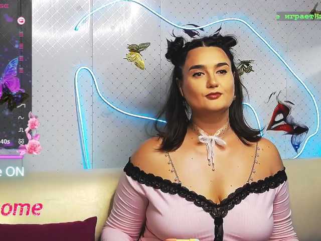 WickedButShy live cam on BongaCams