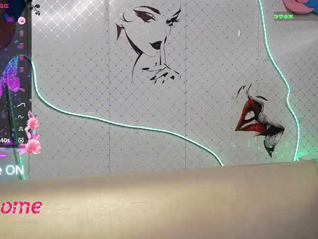WickedButShy live cam on BongaCams