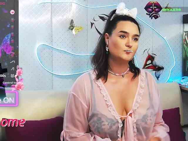 Lina_ webcam