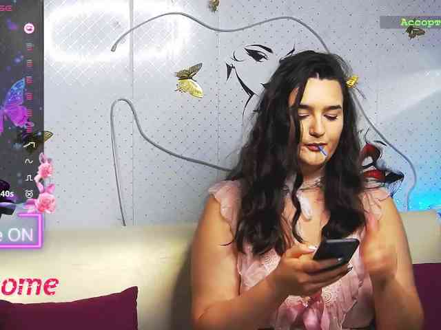 Lina_ webcam
