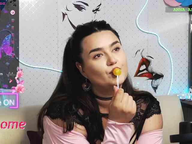 Lina_ webcam