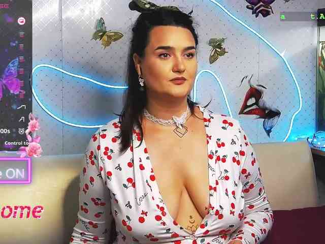 Lina_- webcam