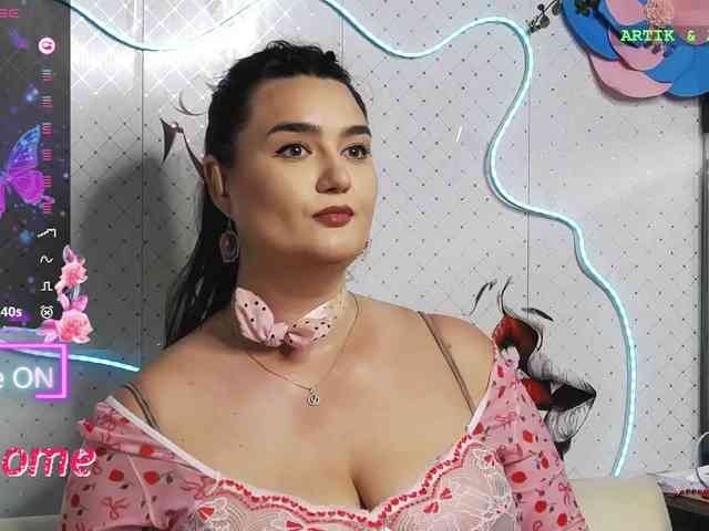 Lina_ webcam