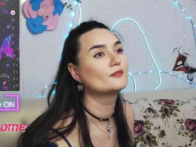 Lina_ webcam