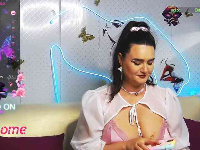 Lina_ webcam