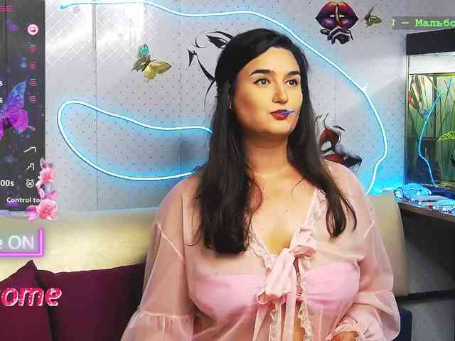 Lina_- webcam