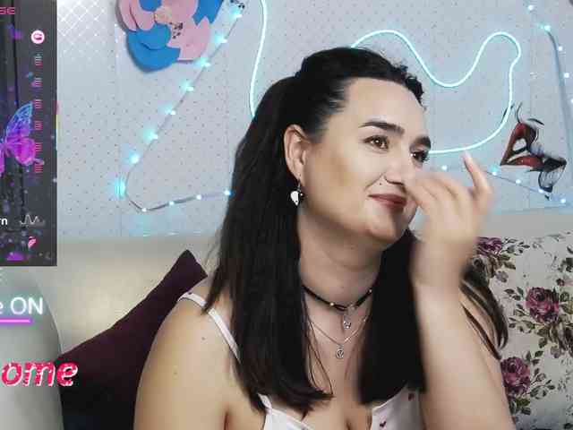 Lina_ webcam