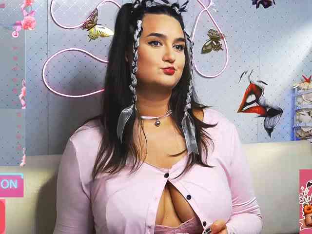 WickedButShy WickedButShy
