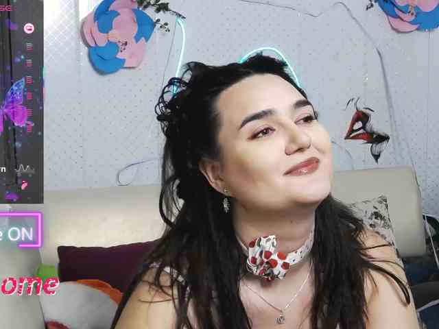 Lina_ webcam