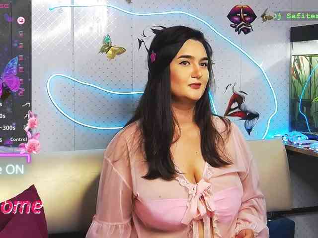 Lina_- webcam