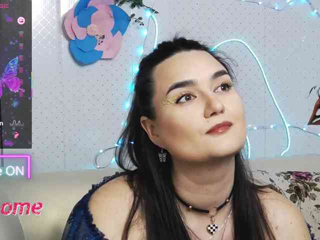 Lina_ webcam