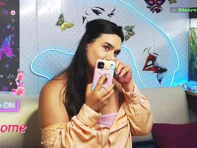 Lina_- webcam