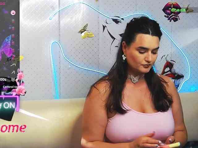 Lina_ webcam