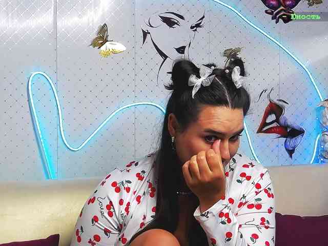 Lina_- webcam